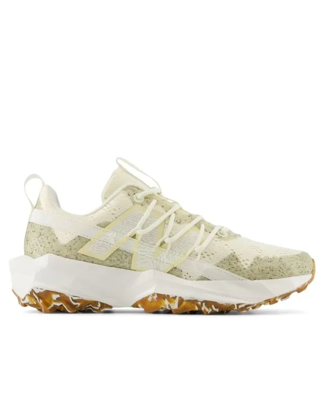 New Balance Women's Tektrel in White/Beige Textile