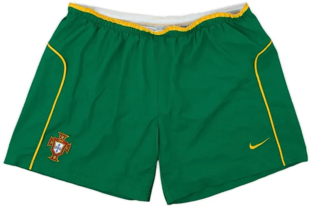 Nike 2002-04 Portugal Home Shorts - 5/10 - (L)