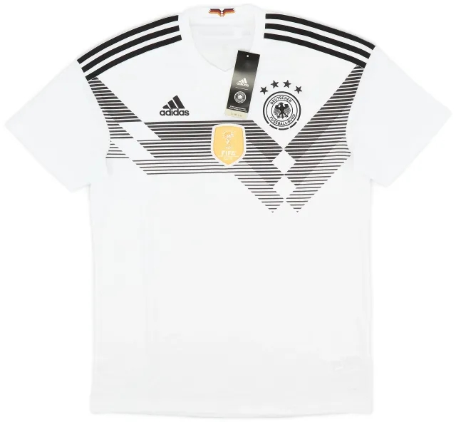 adidas 2018-19 Germany Home Shirt (M)