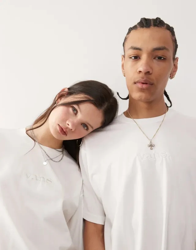Vans  ESSENTIAL LOOSE SS  men's T shirt in White