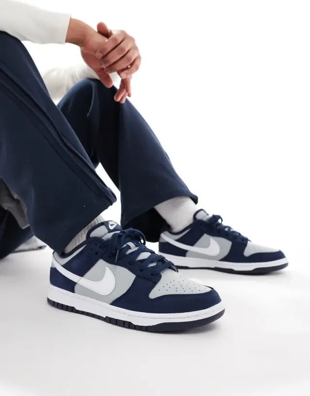 Nike Dunk Low - Grey - Mens