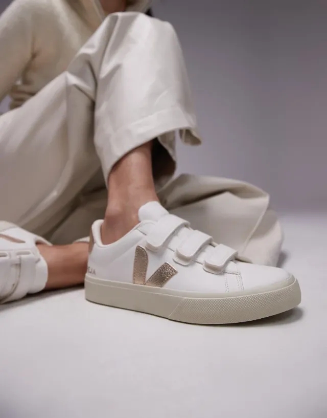Veja Recife Chfree Leath Trainers