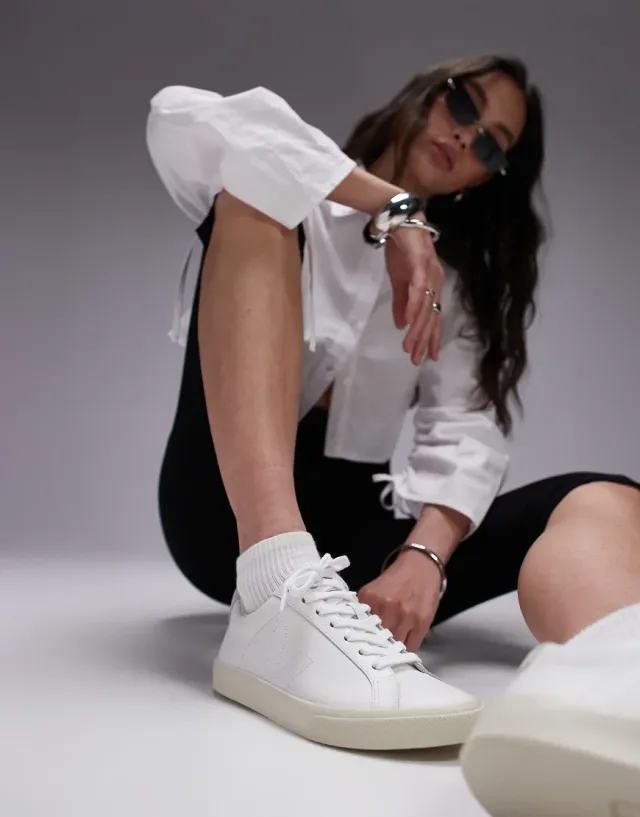 Veja WMNS ESPLAR LEATHER