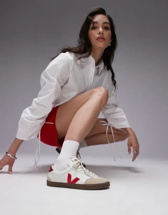 Veja Volley Leather Trainers