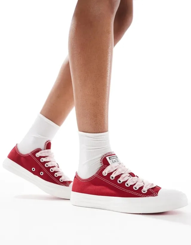Converse all star ox trainers in red