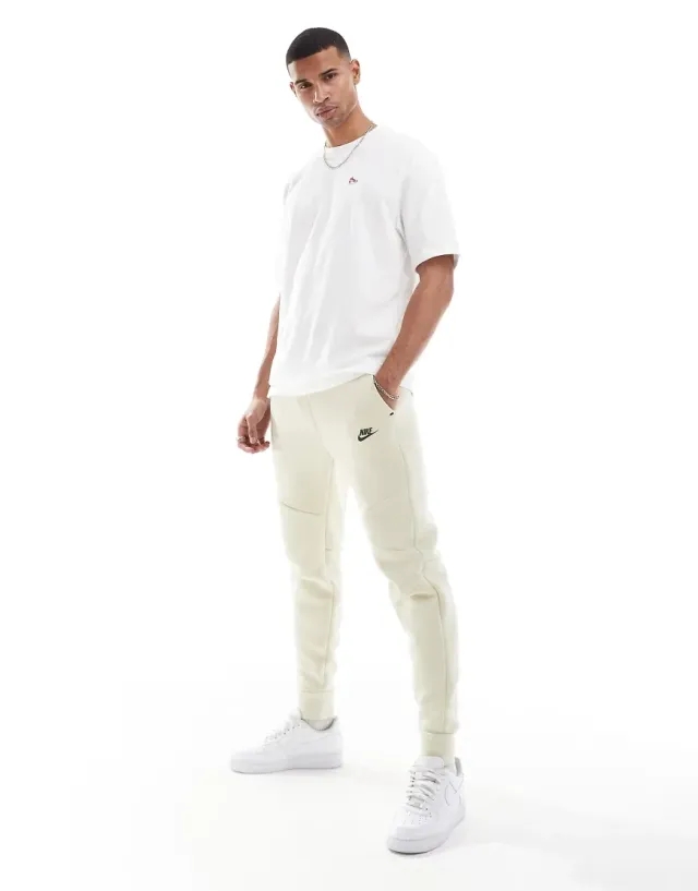 Nike Sweatpants Tech Fleece 24 - ['Green']