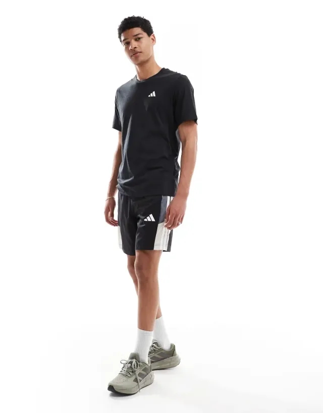 Adidas Train Essentials Seasonal Colorblock 7 Shorts
