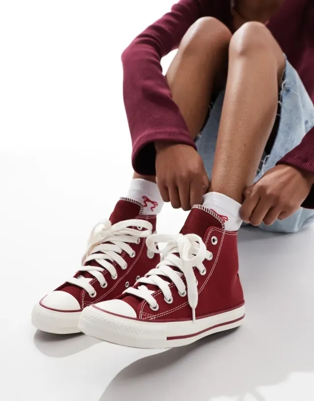 Converse Wide Fit all star hi trainers in red