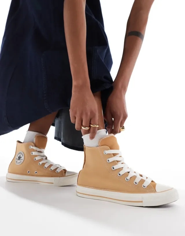 Converse Chuck Taylor All Star Hi Trainers In Light Brown