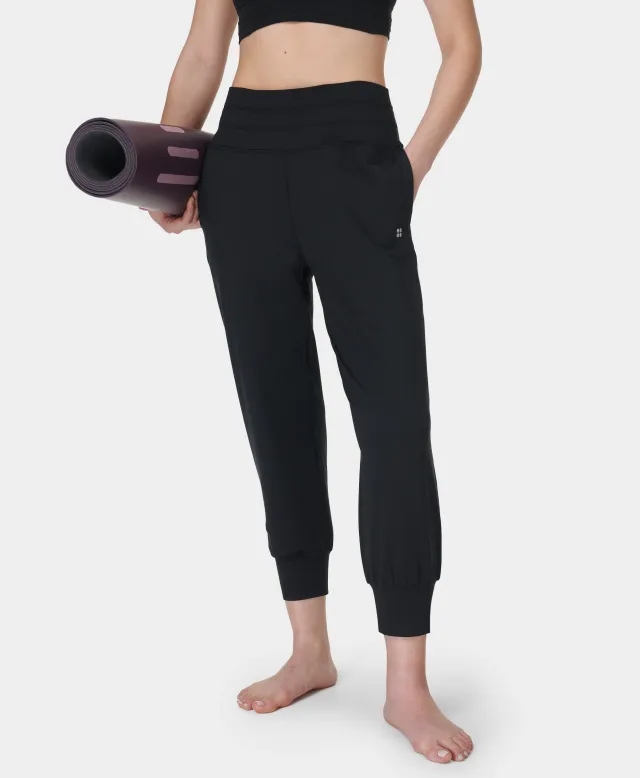 Gaia Performance Yoga Capri Pants