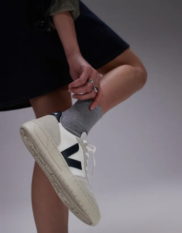 Veja WMNS V-10 B-MESH