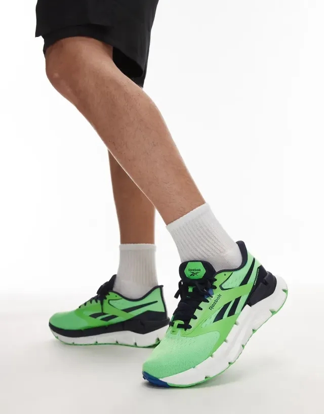 Reebok Zignition Running Trainers In Green