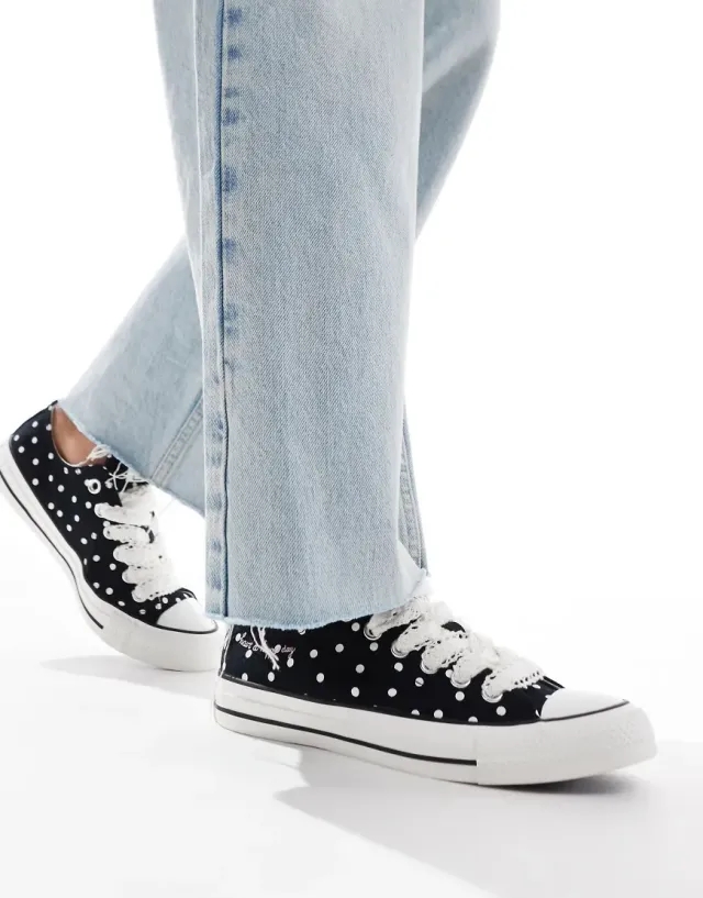 Converse Chuck Taylor All Star Ox Trainers In Black & White Polka Dot
