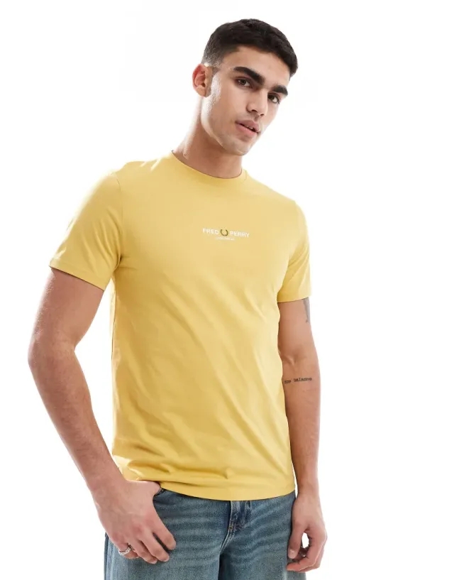 Fred Perry Central Logo T-Shirt In Yellow