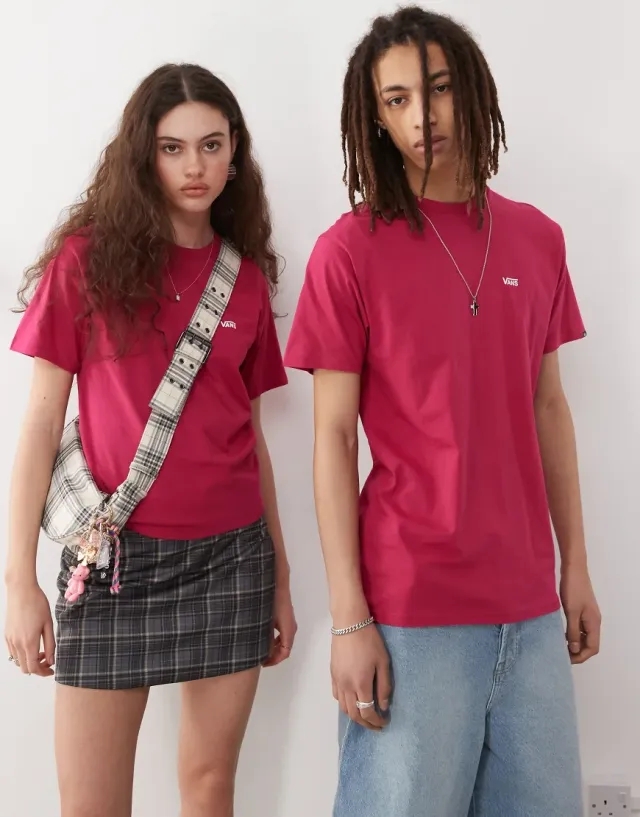 Vans  MN LEFT CHEST LOGO TEE  men's T shirt in Bordeaux