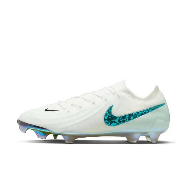 Nike Phantom GX 2 Elite LV8 FG Low-Top Football Boot - White