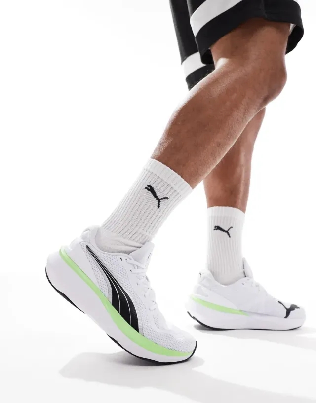 Puma Scend Pro 2 Trainers In White & Lime