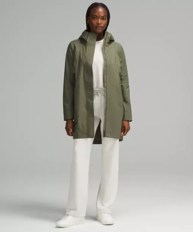 lululemon IE lululemon – Women's Rain Rebel Jacket – Color Green – Size 8