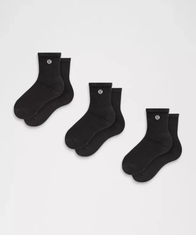 lululemon IE lululemon – Men's Unisex Daily Essential Quarter Socks 3 Pack – Color Black – Size XL