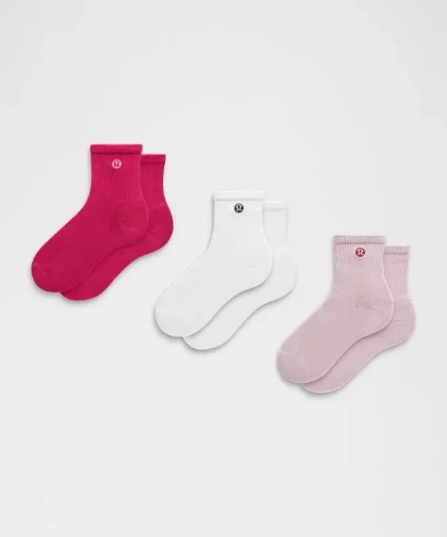 lululemon IE lululemon – Men's Unisex Daily Essential Quarter Socks 3 Pack – Color Pink/White – Size XL