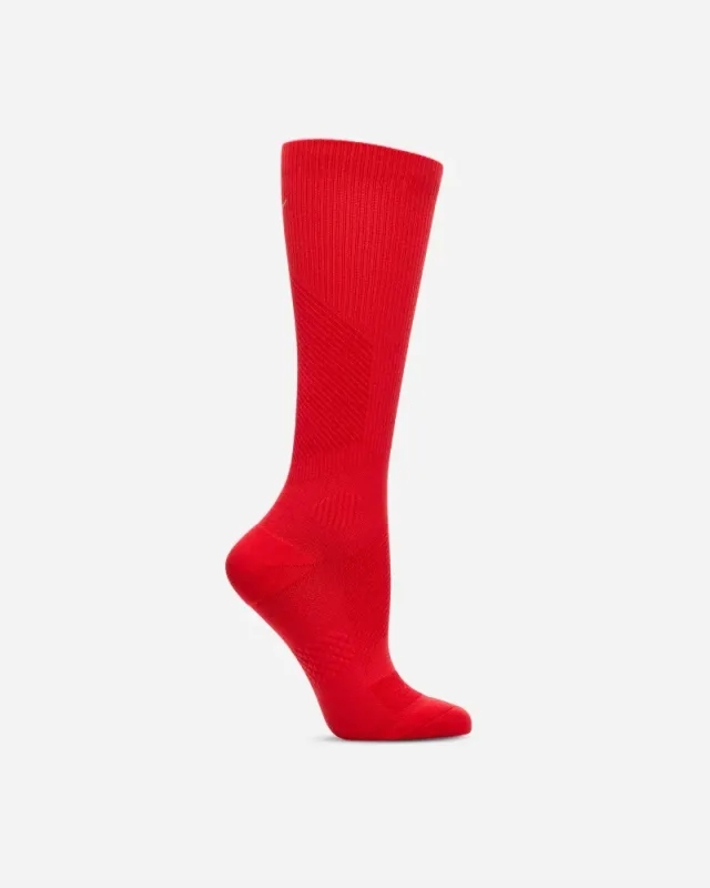 Hoka One One HOKA Knee High Compression Sock in Cerise