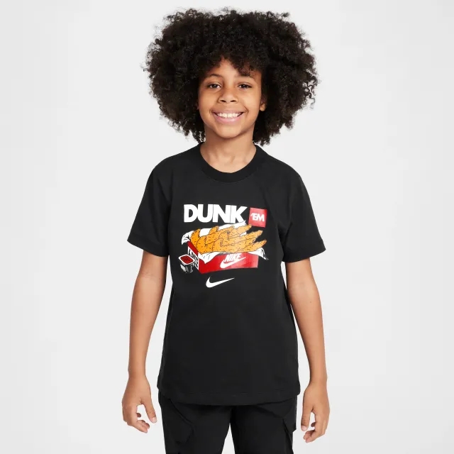 Nike Sportswear Older Kids' T-Shirt - Black