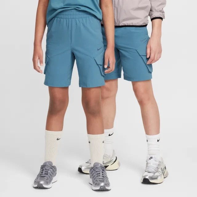 Nike Sportswear City Utility Older Kids' Cargo Shorts - Blue
