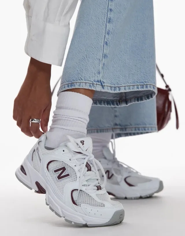 New Balance 530 Trainers
