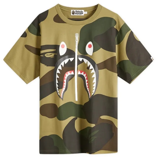 BAPE - A Bathing Ape Giant 1St Camo Shark T-Shirt - Green