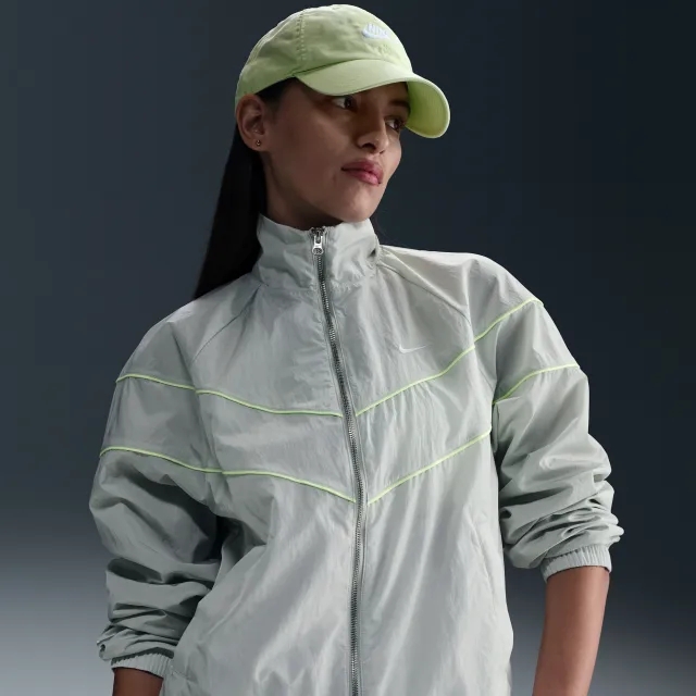 Nike Windrunner Women's Loose UV Woven Full-Zip Jacket - Grey - Nylon