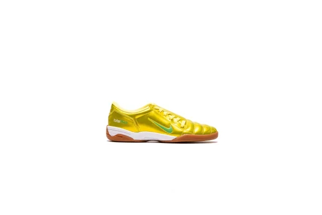 Nike Total 90 SP