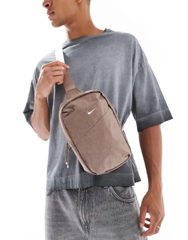 Bag Nike Aura Crossbody Bag (5L) Mink Brown/ Mink Brown/ Matte Silver 5 L