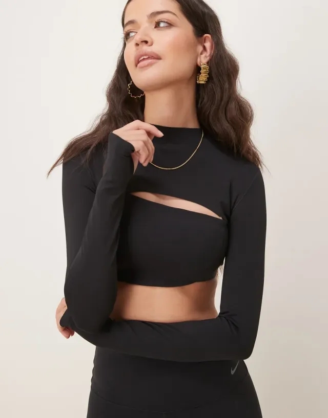 Nike Training Zenvy Dri-Fit Soft Touch Long Sleeved Shrug Top In Black
