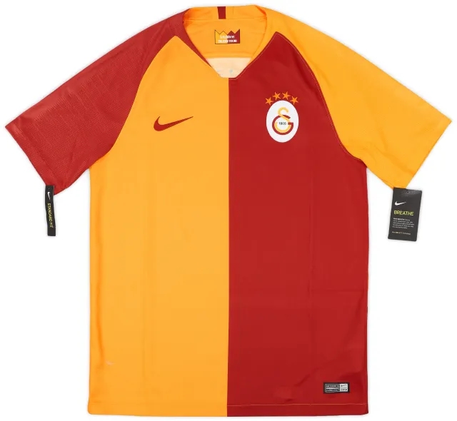 2018-19 Galatasaray Home Shirt (M)
