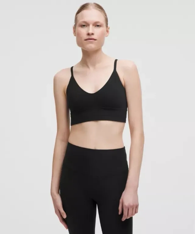 lululemon – Women's Focuser Scoop-Neck Sports Bra Light Support, A/B Cup – Color Black – Size M