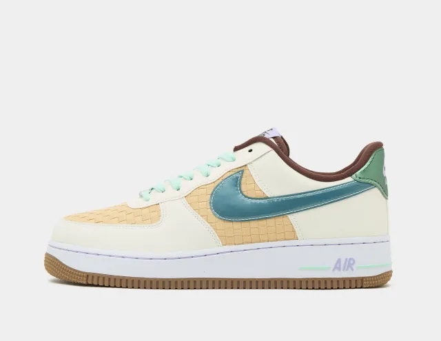 Nike AIR FORCE 1 RETRO QS
