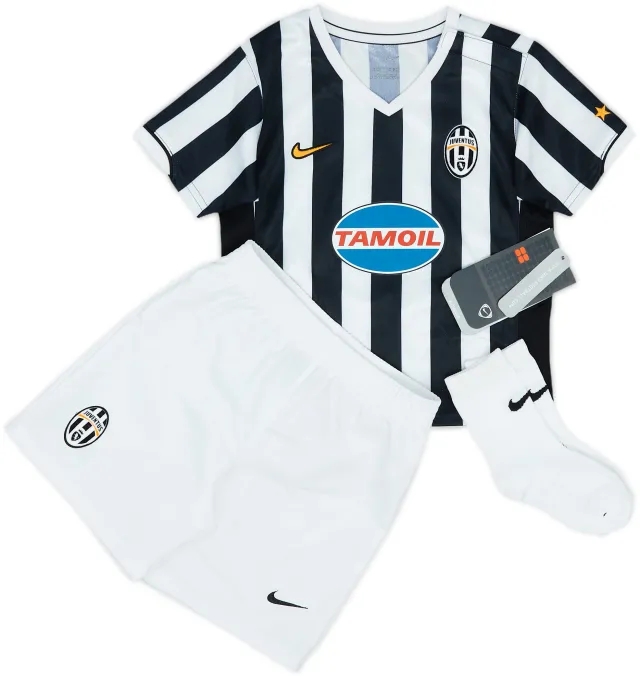 2006-07 Juventus Home Full Kit (12-18 Months)