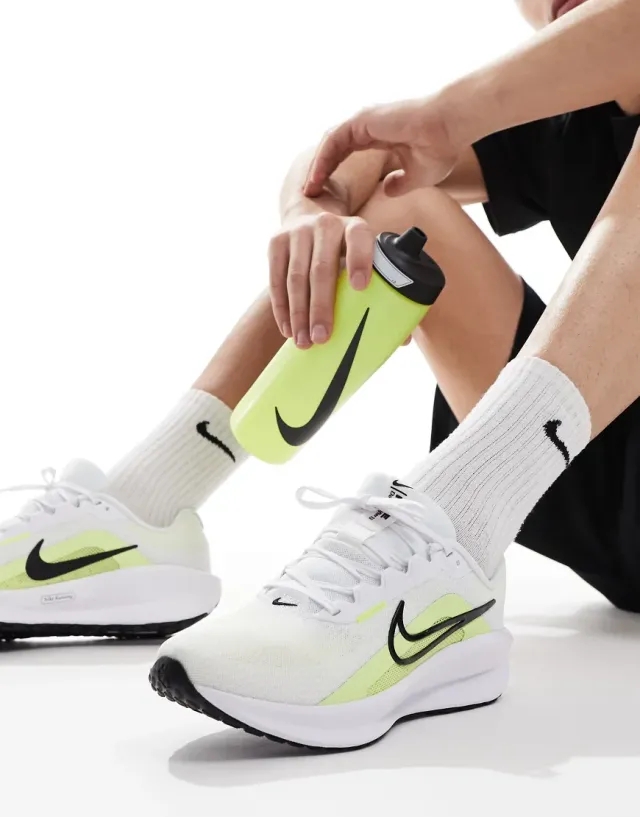 Nike Running Shoe Downshifter 13 - ['White']