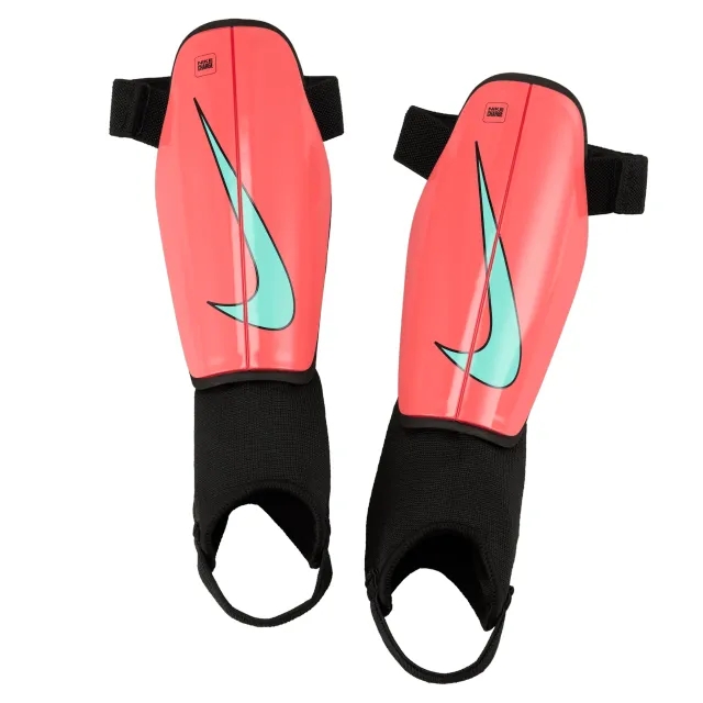 Nike Charge Kids' Football Shinguards - Red