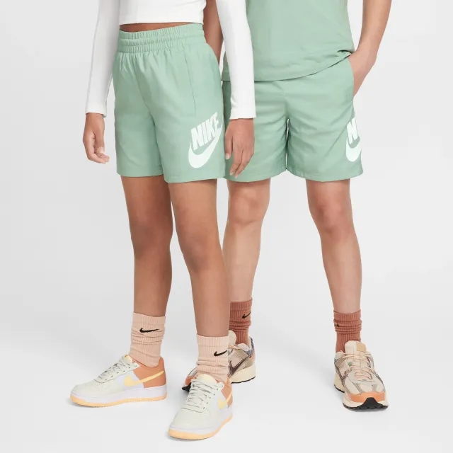 Nike Sportswear Club Older Kids' 15cm (approx.) Woven Shorts - Green - Polyester