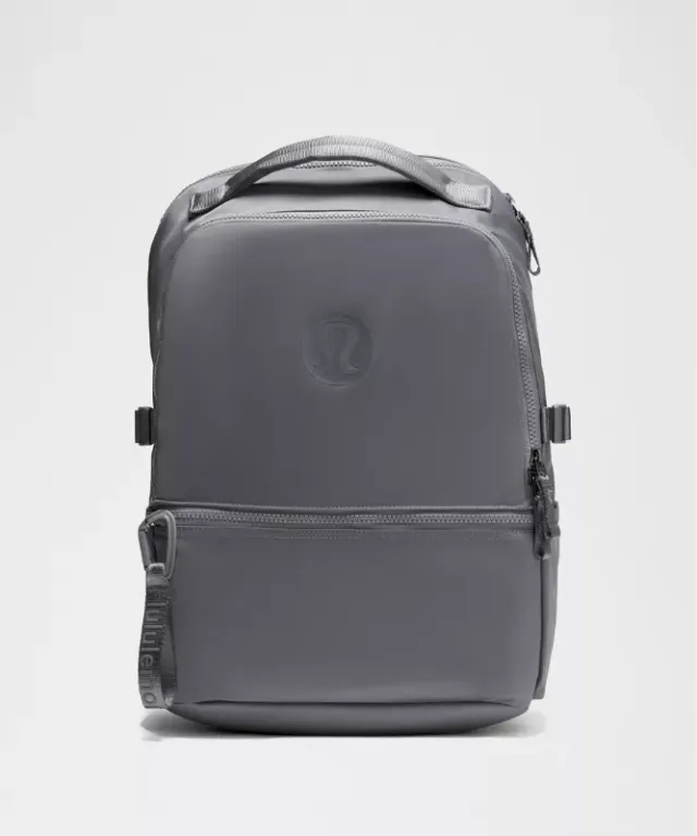 lululemon – New Crew Backpack 22L – Color Grey
