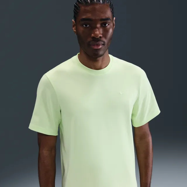 Nike Primary Men's Dri-FIT Short-sleeve Versatile Top - Green - Cotton/Polyester