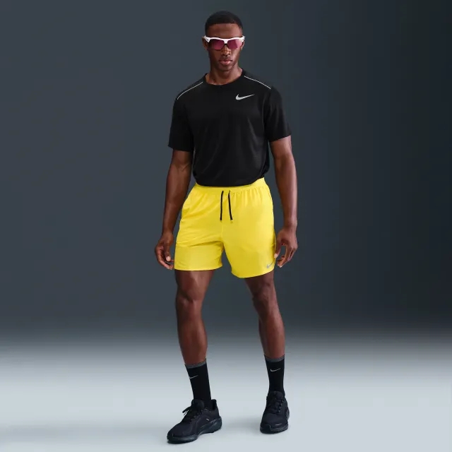 Nike Stride Men's Dri-FIT 18cm (approx.) Brief-Lined Running Shorts - Yellow - Polyester
