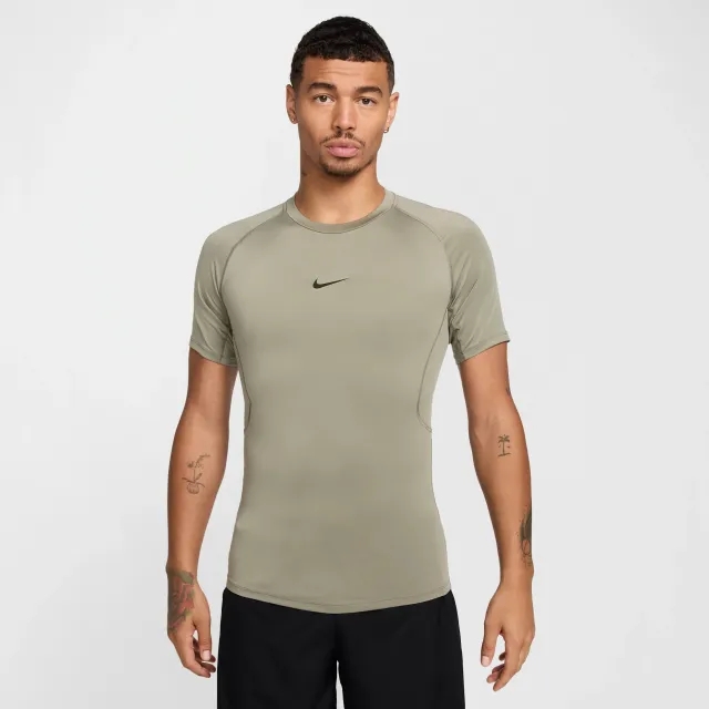 Nike Pro Men's Dri-FIT Tight Short-Sleeve Fitness Top - Green - Polyester/Elastane