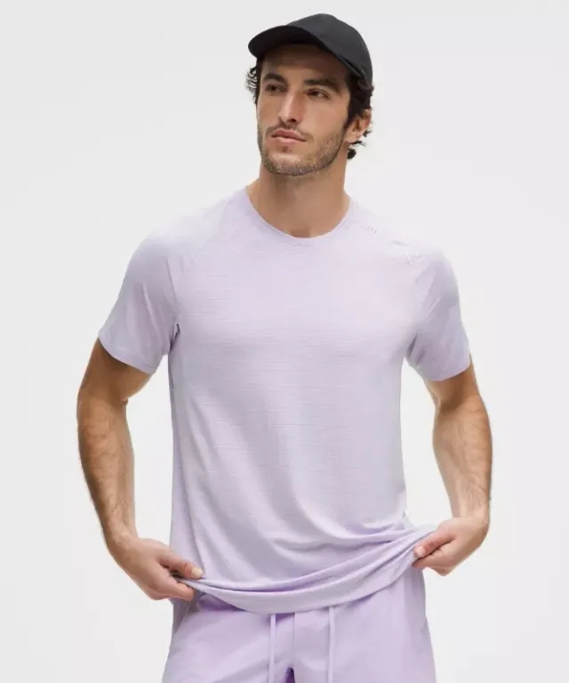 lululemon – Men's License to Train Short-Sleeve Shirt – Size L