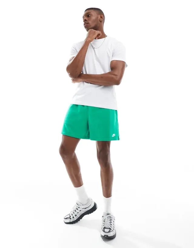 Men's Nike Club Flow Ft Shorts in Green/White 