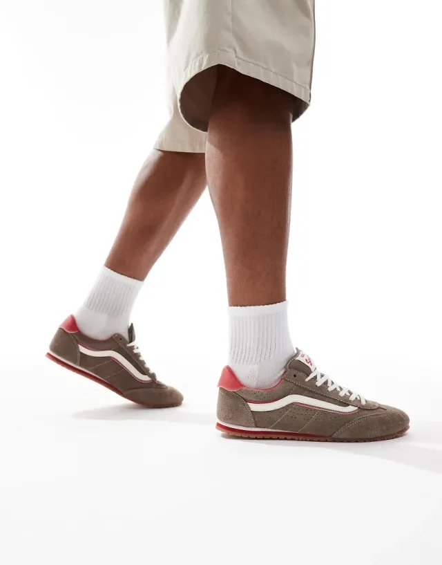 Vans Super Lowpro Trainers In Brown