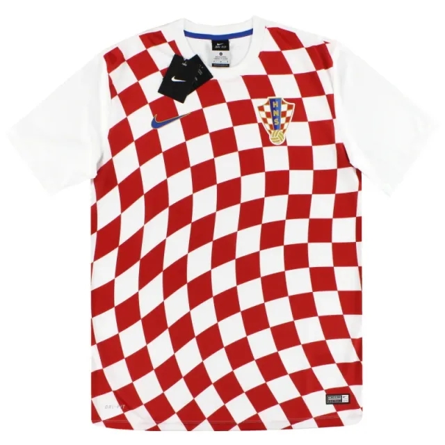 2016-18 Croatia Nike Basic Home Shirt *BNIB* - Croatia / BNIB / Medium