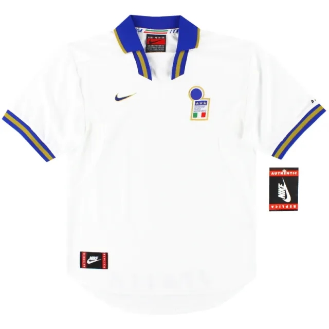 1996-97 Italy Nike Away Shirt *w/tags* M - Italy / w/tags / Medium