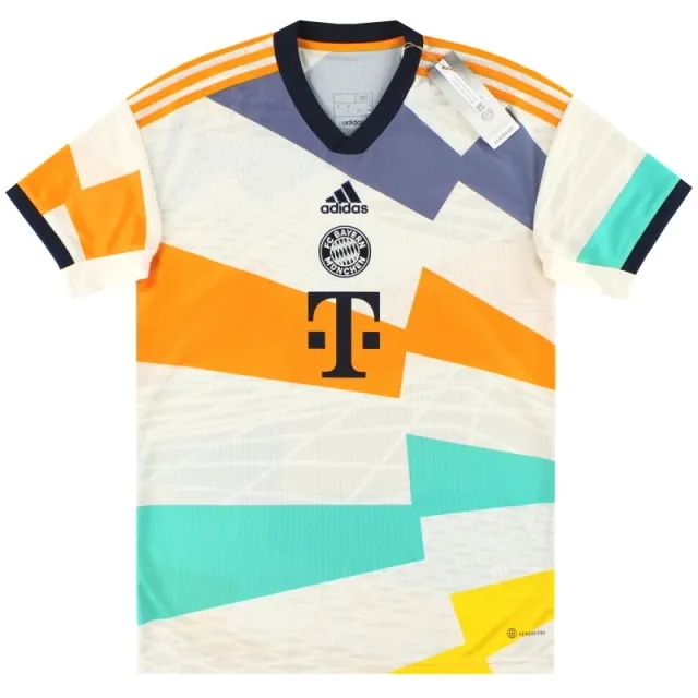 2016-17 Juventus adidas Away Shirt *w/tags* XS.Boys - Juventus / w/tags / Youth